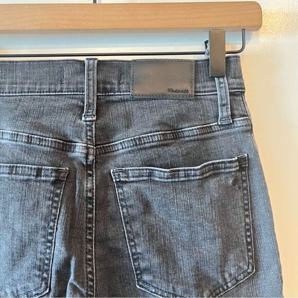 Madewell Cali Demi-Boot Jeans in Bellspring Wash: Button-Front Edition 23 - Picture 7 of 10